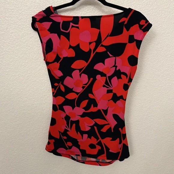 Vince camuto floral top - Picture 9 of 10